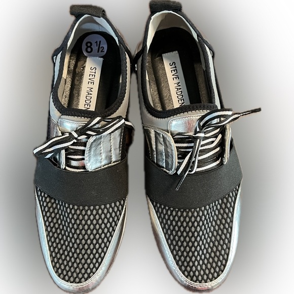 Steve Madden Arctic Sneaker In Silver Multi, Athleisure Oxford Size W8.5 NWOT - Picture 3 of 8